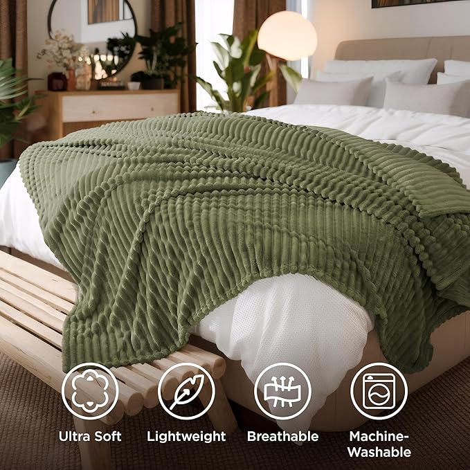 Bedsure GentleSoft California King Size Blanket for Couch - Cozy Soft Blankets for Women, Cute Small Fleece Throws for Girls, Birthday Gifts for Women, Moss, 102x96 Inches