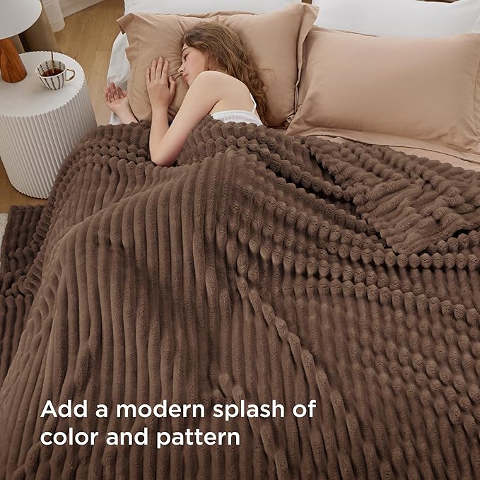 Bedsure GentleSoft Brown Full Blanket for Bed - Cozy Soft Blankets for Women, Cute Small Fleece Throws for Girls, Birthday Gifts for Women Decor Gifts for Mom, 84x90 Inches