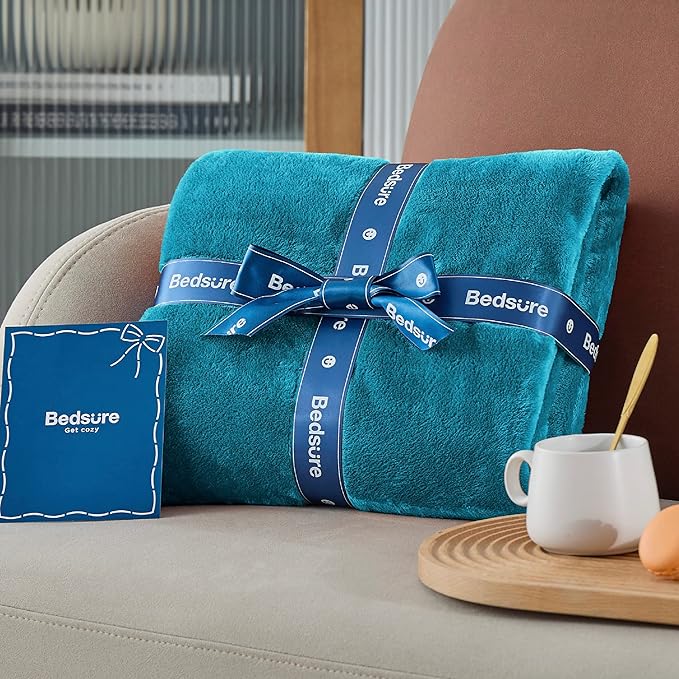Bedsure GentleSoft Fleece Blankets King Size Teal - Bed Blanket Soft Lightweight Plush Cozy Fuzzy Luxury Microfiber, 108x90 inches