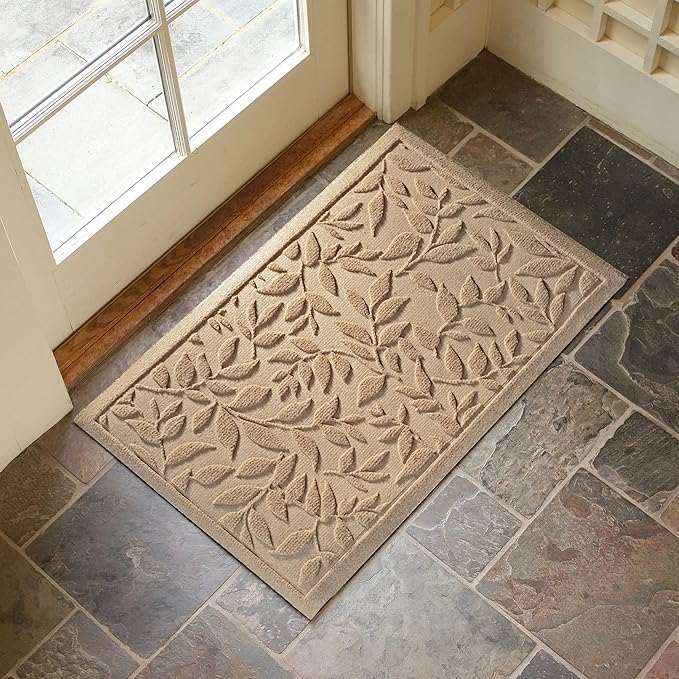 Beige Leaves Outdoor Indoor Entrance Doormats, Absorbent Durable Heavy Duty Welcome Front Door Mat,Thick Natural Rubber Back,Easy Clean Entryway Mat 17x30 Inch, Low Profile