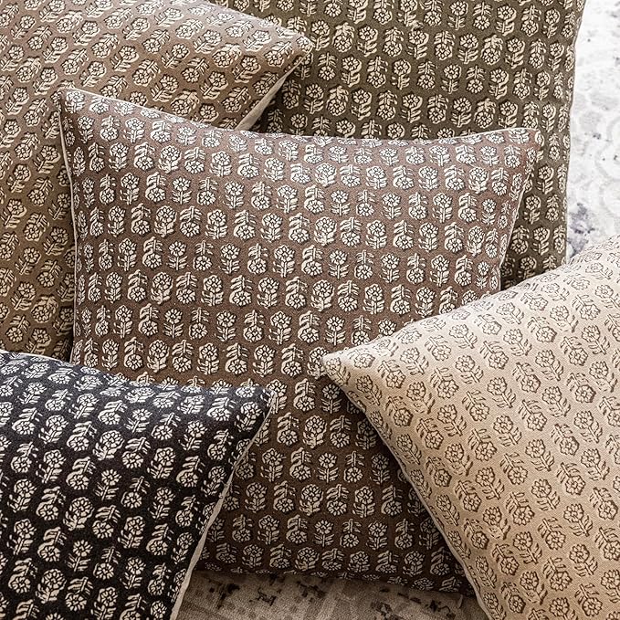 Foindtower Set of 2 Decorative Neutral Floral Print Throw Pillow Covers Vintage Accent Farmhouse Cushion Covers Boho Home Decor for Sofa Couch Chair Bedroom Living Room,24×24 Inch,Brown