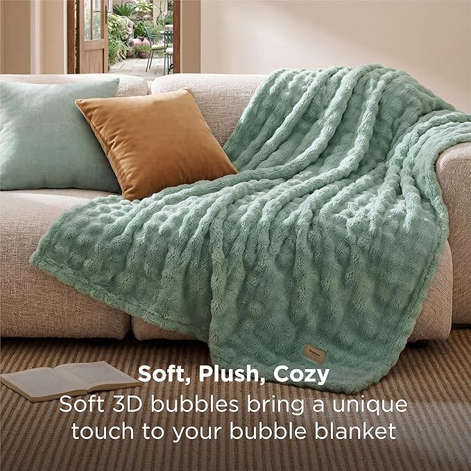 Bedsure 3D Fleece Bubble Blanket for Couch - GentleSoft Green Twin Blanket for Sofa Bed Room Decor - Luxury Soft Cozy Gifts for Kids, Lightweight, All Seasons, Sage Green, 60"×80"