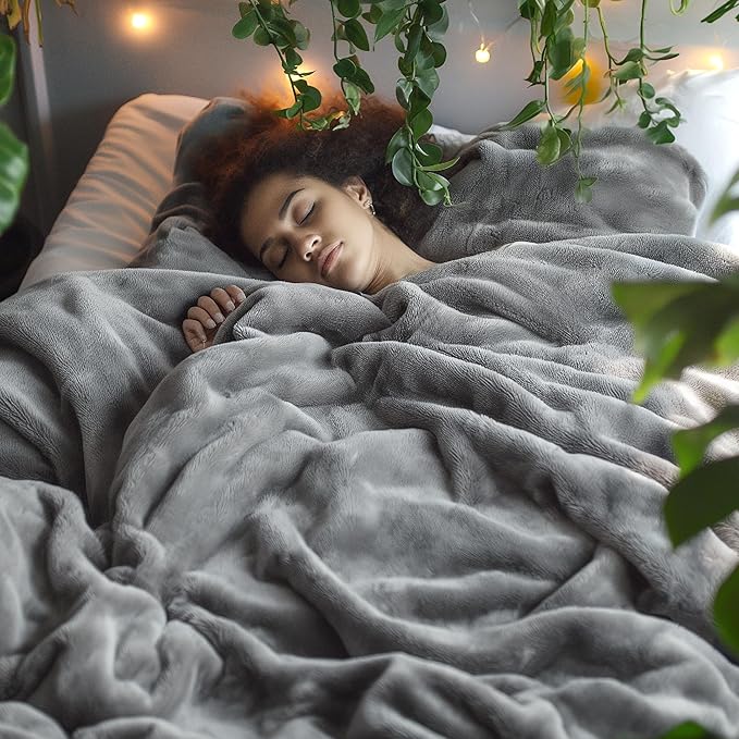 Bedsure GentleSoft Fleece Bed Blankets Full Size Grey - Soft Lightweight Plush Fuzzy Cozy Luxury Blanket Microfiber, 84x90 inches