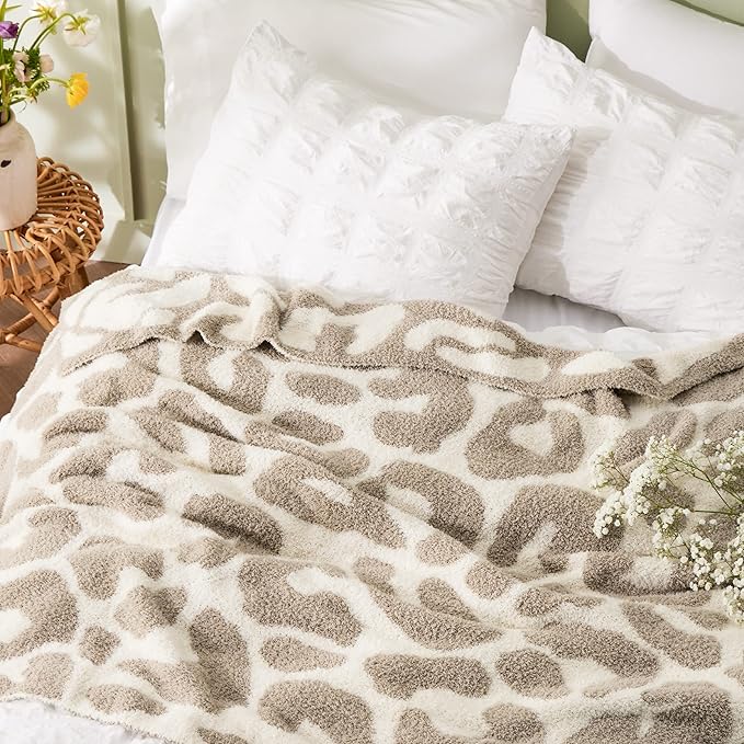 Bedsure Leopard Throw Blanket for Couch, Cheetah Print Knit Fall Gifts Blanket - Super Soft, Cozy & Warm, GentleSoft, Breathable & Lightweight for Bedding Sofa, Khaki, 50x60 Inches