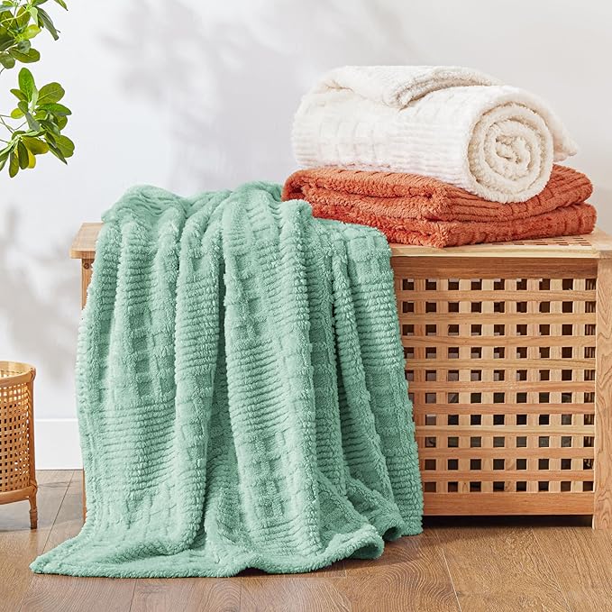 EXQ Home Fleece Throw Blanket for Couch or Bed - 3D Waffle Patchwork Pattern Jacquard Decorative Blankets - Cozy Soft Fuzzy Flannel Blanket Suitable for All Seasons(50"×60",Sage Green)
