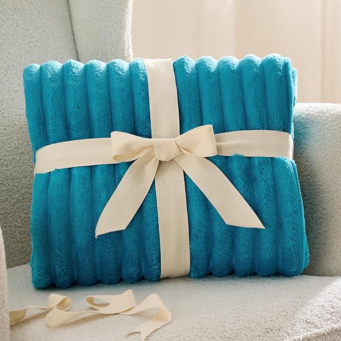 Bedsure GentleSoft Teal Twin Blanket for Bed - Cozy Soft Blankets for Women, Cute Large Throws for Girls, 66x90 Inches